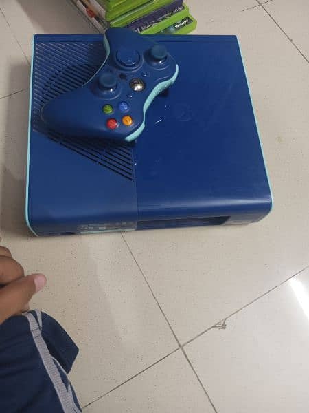 10/10 condition Xbox 360 console . 03309477872 whatsapp 4