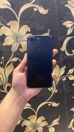 iphone7plus with box128gb pta approved only battery change