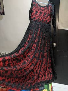 selling red and black maxy