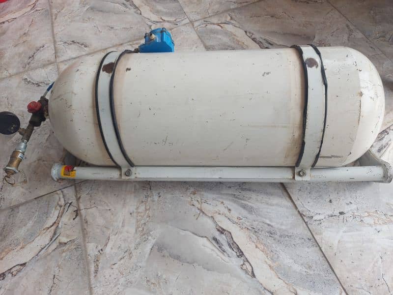 55 kg Original Faber CNG tank with stand. 0