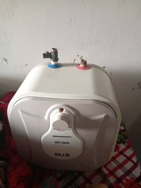 original NASGas SEM 100 semi instant electric geyser 0