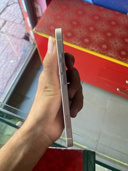 iPhone 13 - Non PTA ( jv ) - 128GB 2