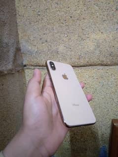 iphone xs pta approved 64gb bettery 79