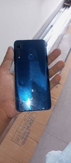 Huawei y9 4/128