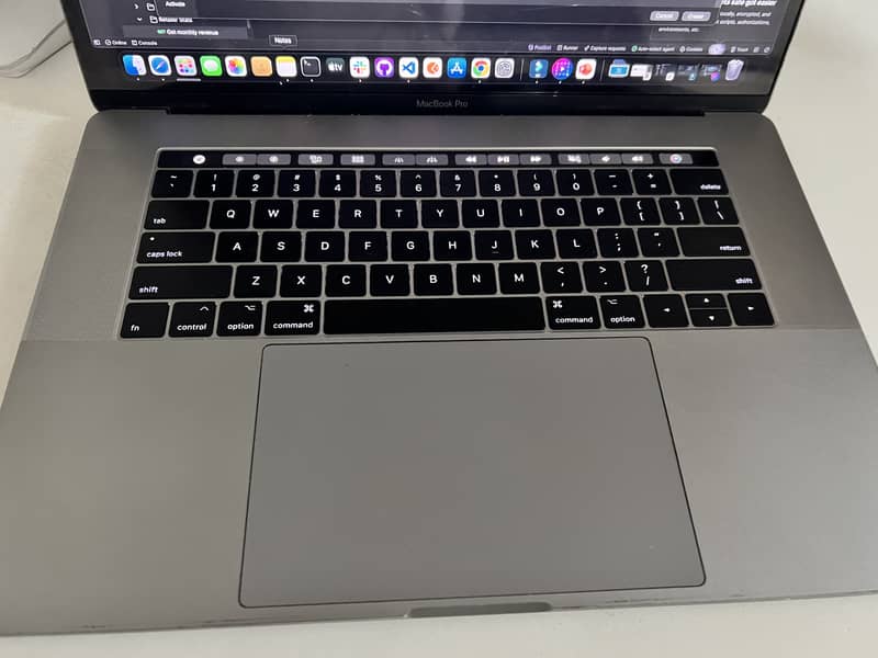 MacBook pro 2017, 15'', i7  4gb GPU , 16Gb RAM, 512Gb 2