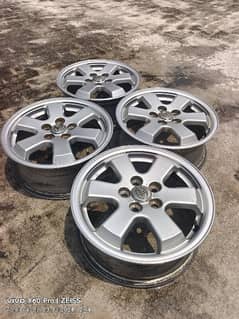 15"  5 Nut.  Prius Geniune AlloyRims. 0