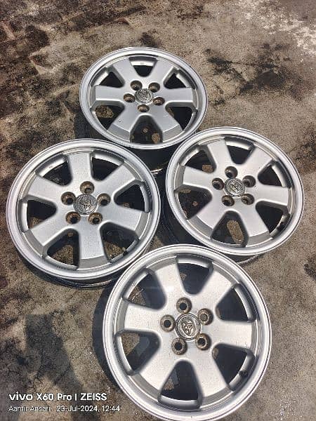 15"  5 Nut.  Prius Geniune AlloyRims. 2