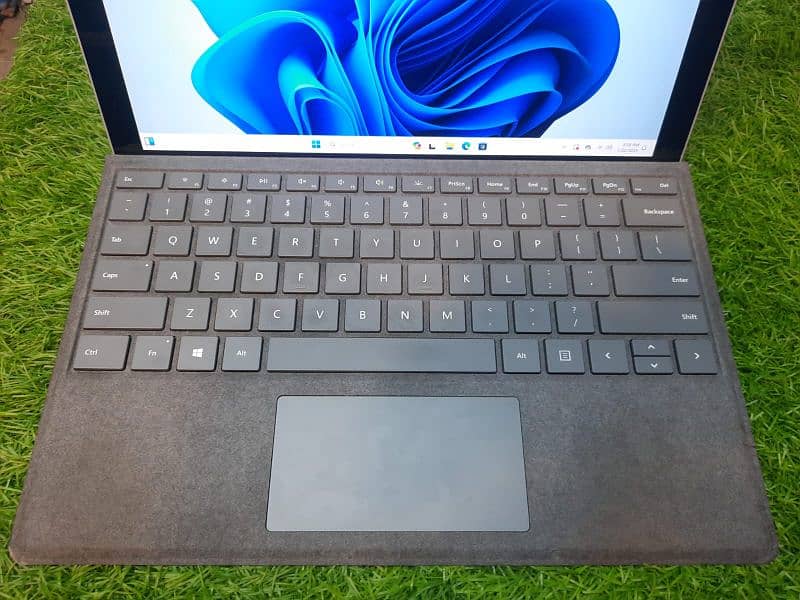 Microsoft Surface Pro 7 Plus 5