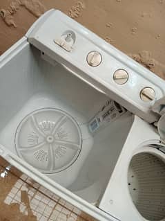 Jumbo Size 13 Kg Haier Washing Machine with Dryer