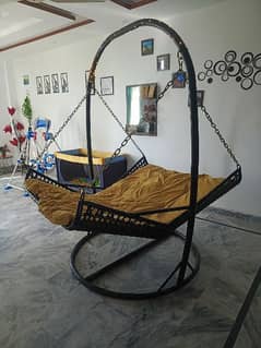 queen bed size swing