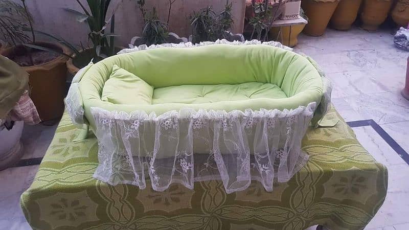 Baby prum baby cot available for sale 1