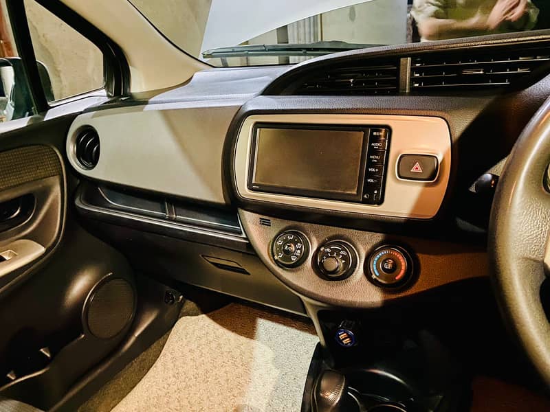 Toyota Vitz 2015 Automatic 15
