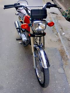 Honda cg125 for sale PESHAWAR RIJESTER ALL DOCUMENTS CLEAR AND BY HAND