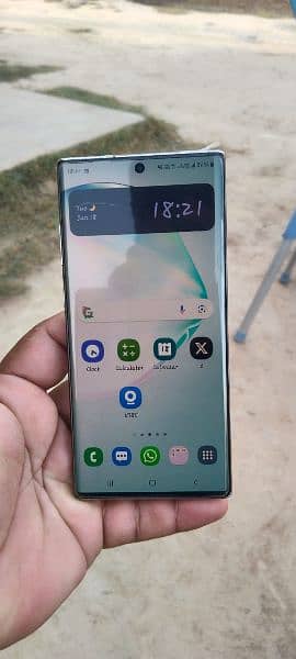 note 10 plus  with box 1