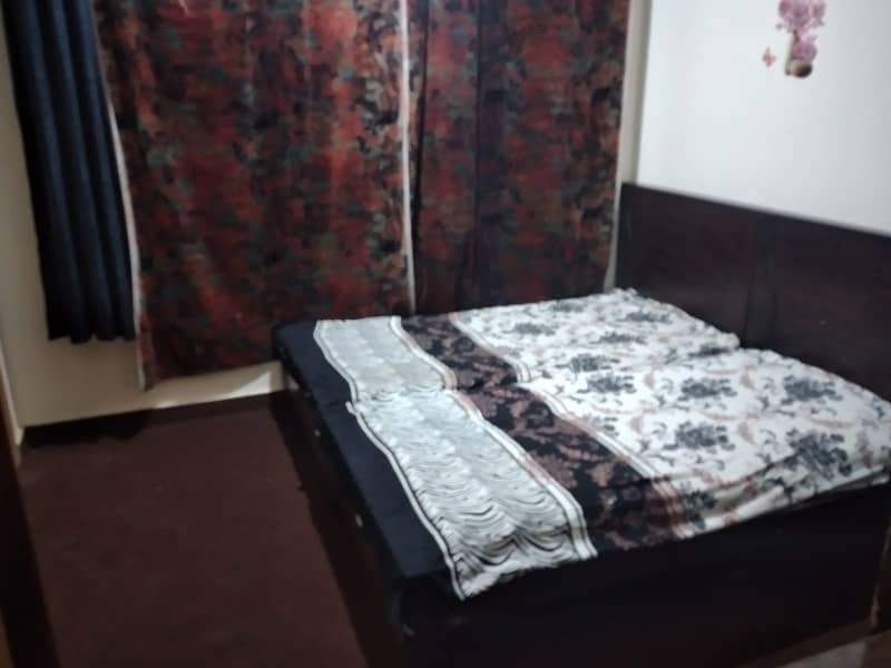 Girls Hostel/Well Furnished rooms Availabe/all facilities/Soan Garden 1