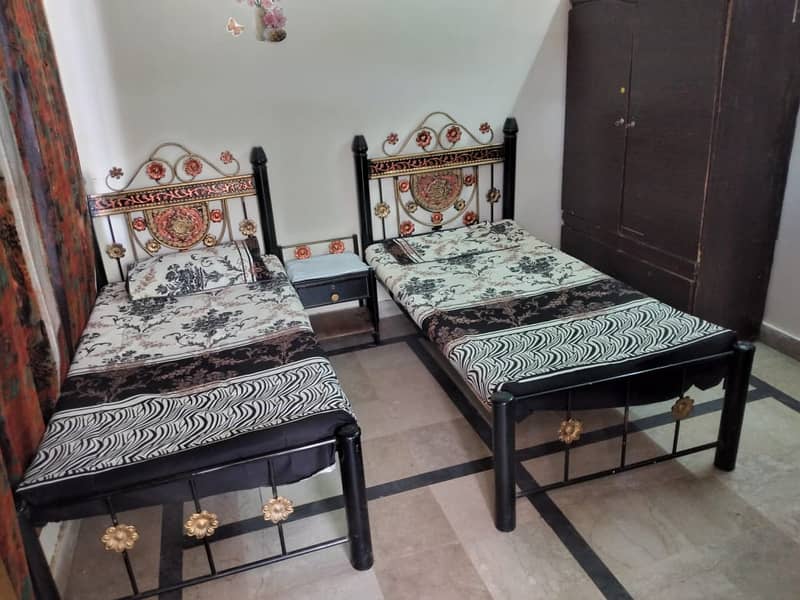 Girls Hostel/Well Furnished rooms Availabe/all facilities/Soan Garden 6