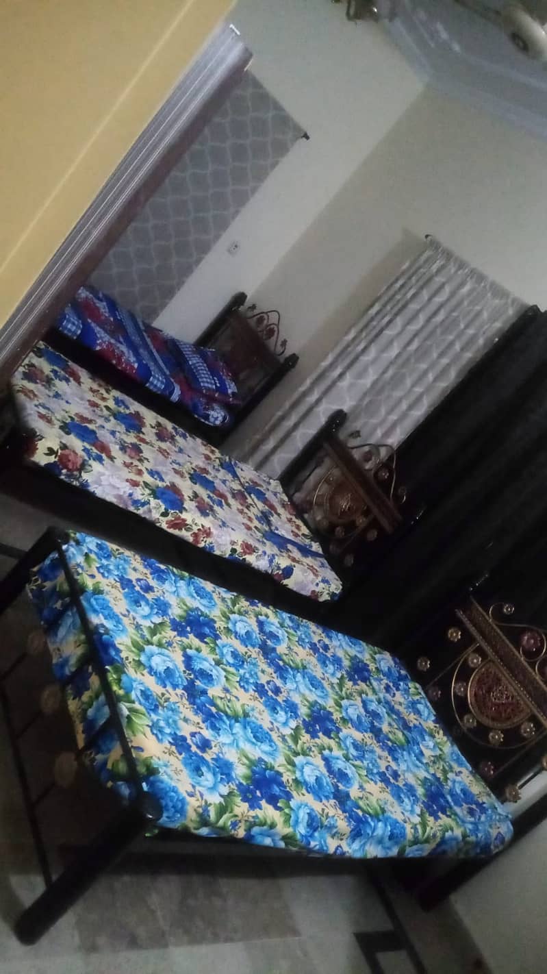 Girls Hostel/Well Furnished rooms Availabe/all facilities/Soan Garden 8