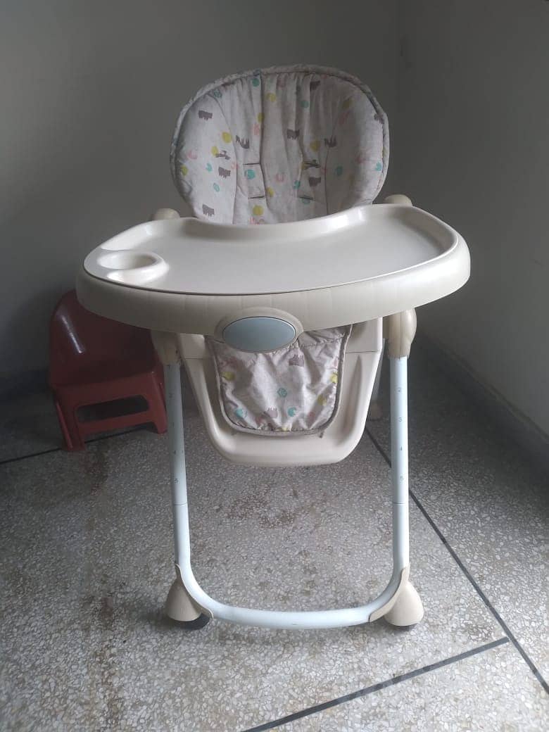 Mama Love High Chair 1