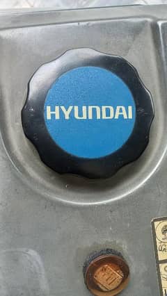 Generator (Hyundai HGS 2500)   (6 month use)