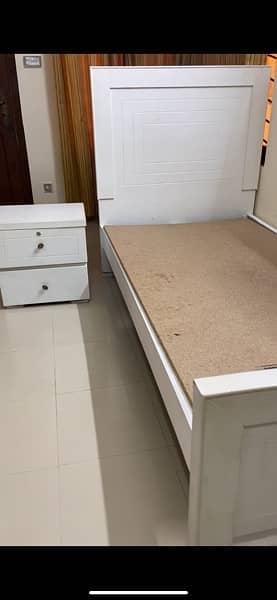 bed for sale with drawer tabel used 1