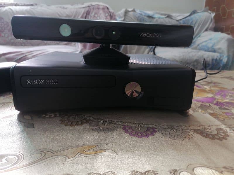 X BOX 360 500 GB WITH KINNET SLIGHTLY USED FOR SALE 2