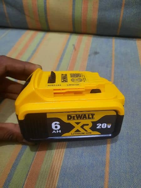 Milwaukee M12 6ah batteries and DeWalt 20V batteries 0