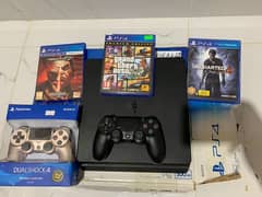 Playstation 4 slim/ PS4 slim 500gb with 2 controllers and cds