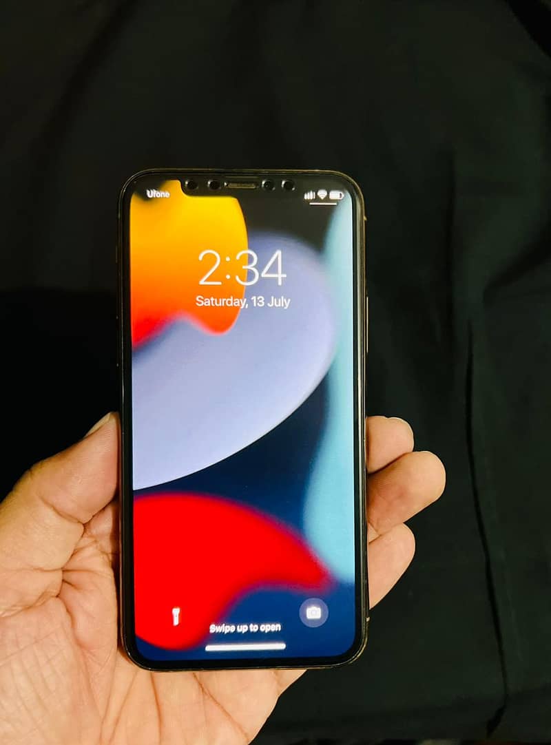 Iphone 11 Pro Factory Unlock 100% Scratch less 10/10 1