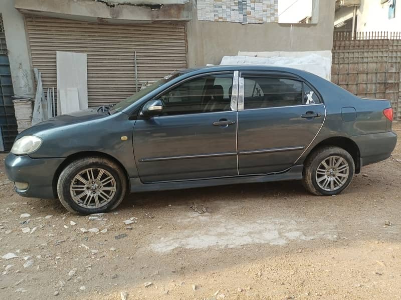 Toyota Corolla saloon 2004 3