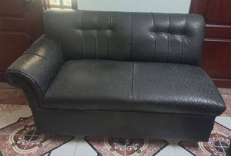 4 Seater Sofa Set. 1