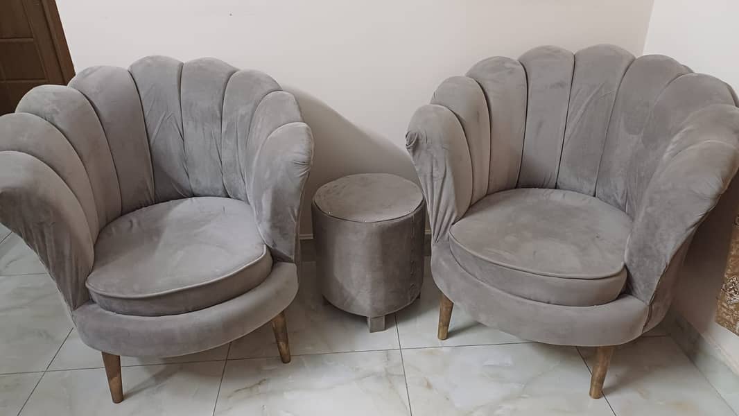 Room Chairs in Good Condition 4