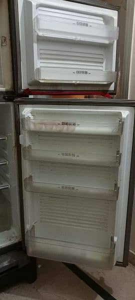 DAWLANCE FRIDGE WORKING CONDITION 3