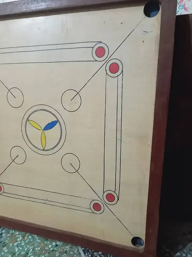 32 inch Carrom Board Game Original Lasani Wood. 1