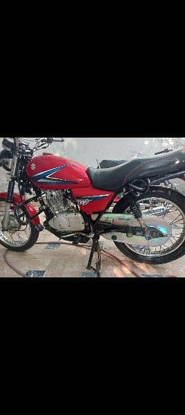 Suzuki GS 150 2