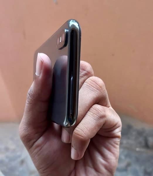 IPHONE X 256 PTA 7