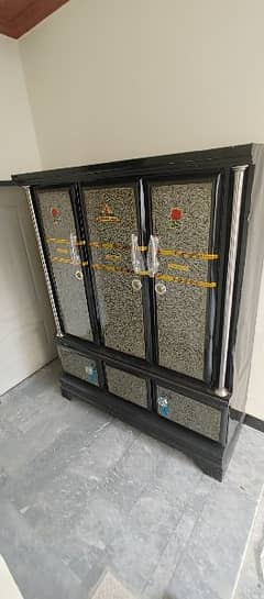 3 door big size wardrobe