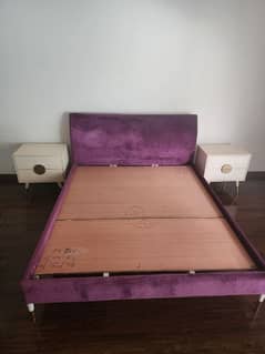 bedroom set with 2 bedside tables and one TV table and a bed