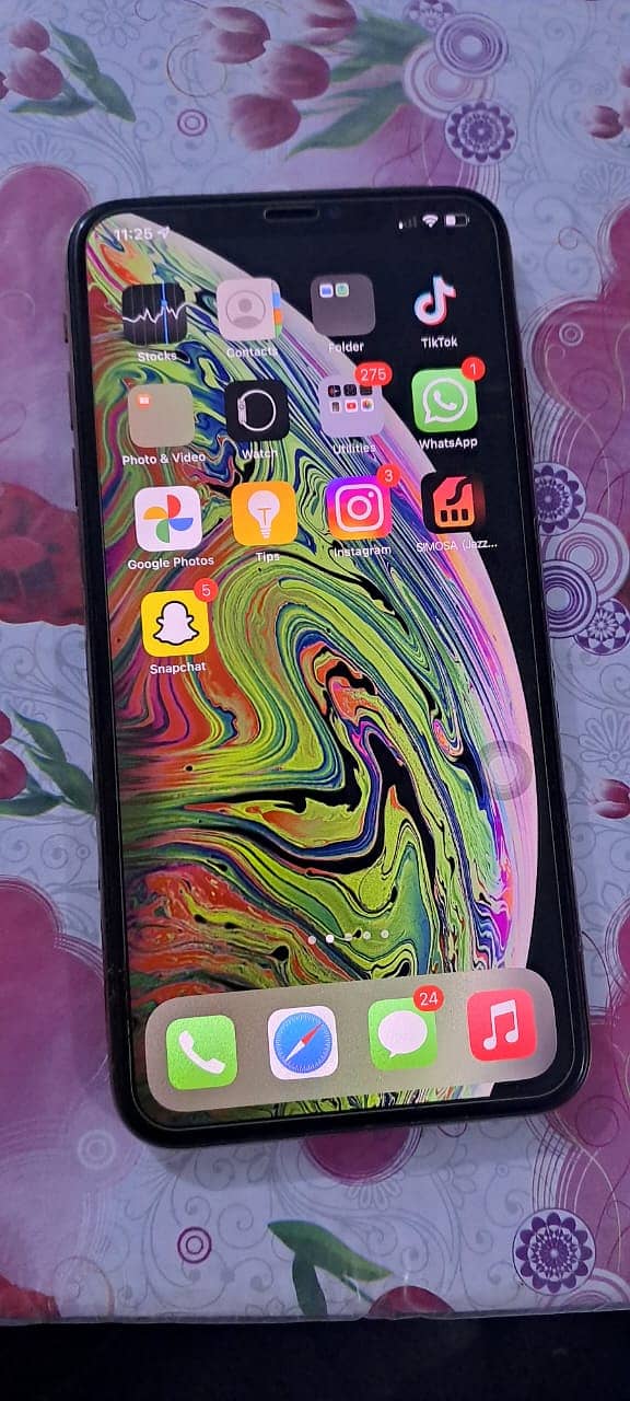 Iphone xs max pta approved golden colour 64 gb 1