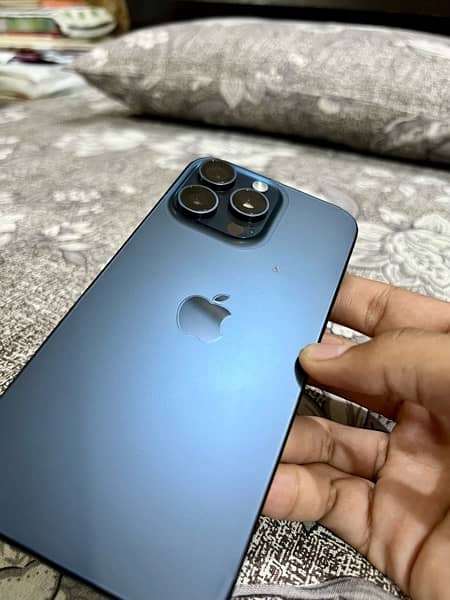 IPHONE 15 PRO MAX BLUE TITANIUM 256 GIGA BYTES LLA MODEL DUAL E-SIM 4