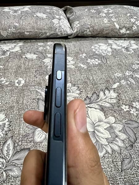 IPHONE 15 PRO MAX BLUE TITANIUM 256 GIGA BYTES LLA MODEL DUAL E-SIM 6