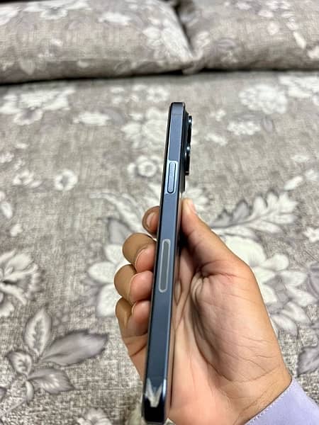 IPHONE 15 PRO MAX BLUE TITANIUM 256 GIGA BYTES LLA MODEL DUAL E-SIM 7