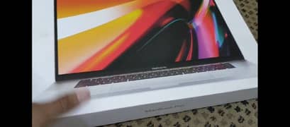 Macbook Pro 2019 Full Box 8gb GC 64GB DDR4 RAM