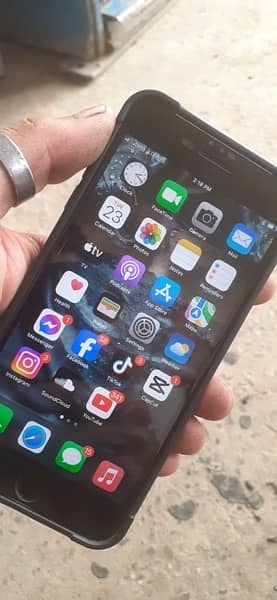 iPhone 7 Plus 1