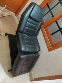 beauty salon/parlor facial chair/bed