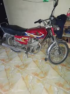 Excellent condition HONDA fury 125-cc , Low mileage.