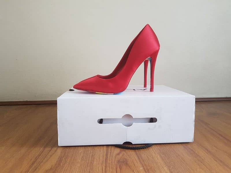 Aldo red satin heels, with box, size 40 1