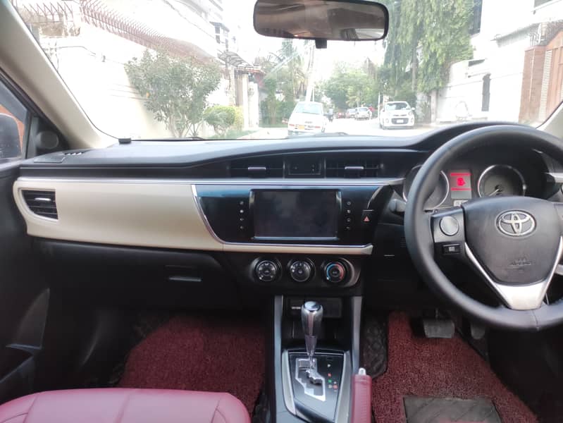 Toyota Corolla Altis Grande CVT-i 1.8 Model 2014. 10