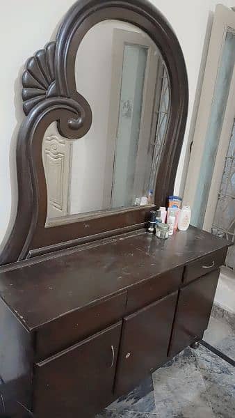 Pure Wooden Dressing Table in very good Condition minor used 2