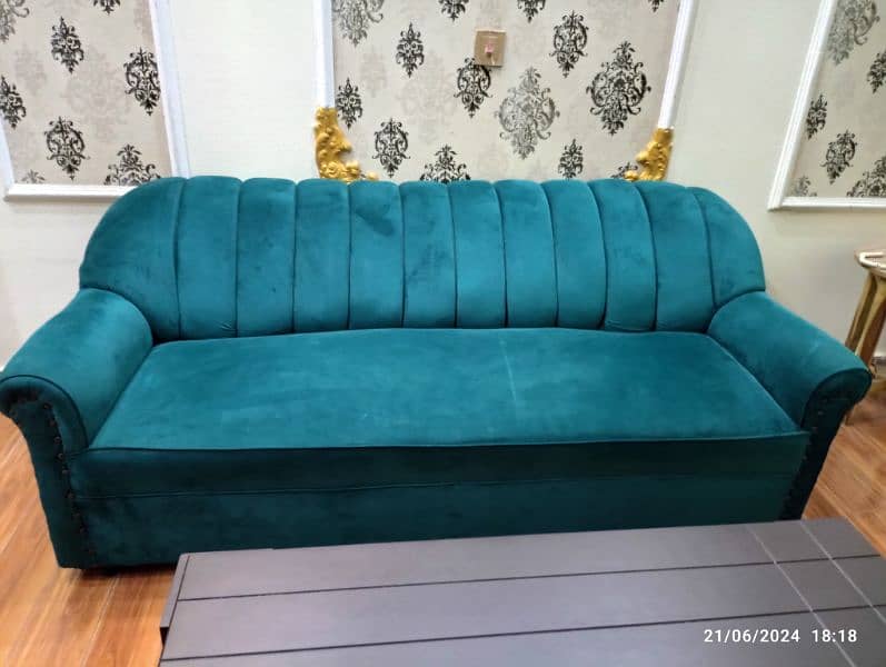 sofa set 3 1 1 seater. . excellent in condition 3