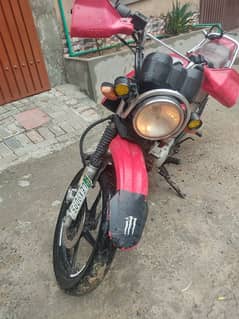 YBR 125G urgent sale only serious buyers what's aap me03004863827